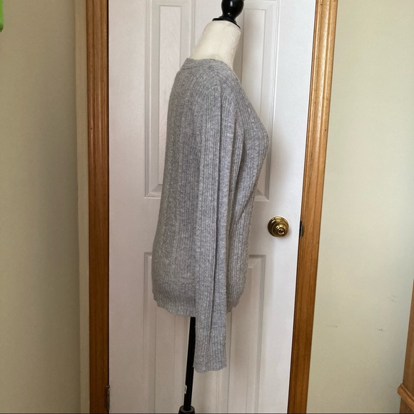 🌸5/$25🌸 
 Aeropostale Size Large Cable Knit Sweater - Picture 2 of 6